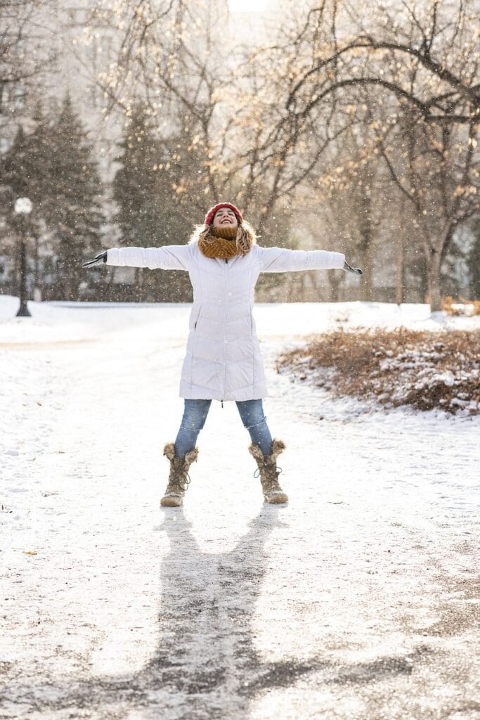 woman-winter-outdoors-4707542 woman, winter, outdoors-4707542.jpg